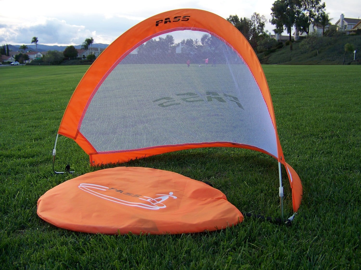 Vallerta - Portable 4 and 5 ft Foldable Soccer Goals With Carry Bag - Image 4