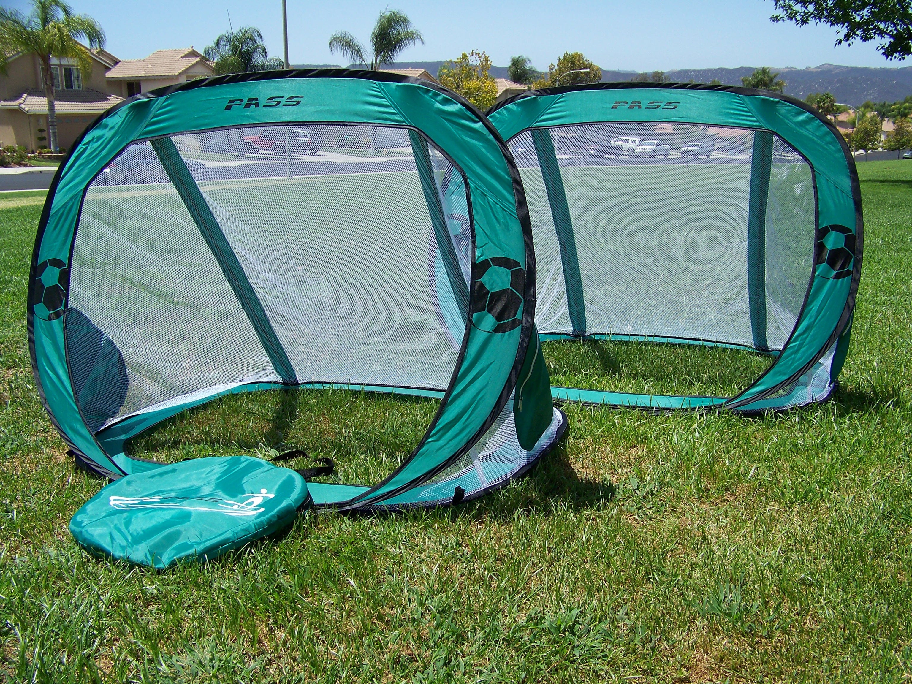 Vallerta - Portable 5x3 & 4x3 ft Foldable Soccer Goals With Carry Bag - Image 15