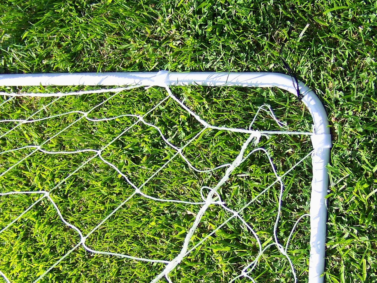 Vallerta - Backyard 6x4 ft Steel Soccer Goal with Net & Stakes - Image 5